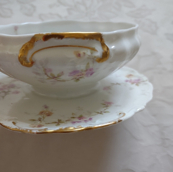 Limoges France Antique bowl with attached underplate - Picture 1 of 8